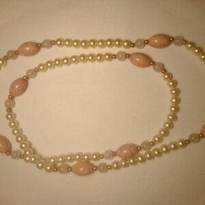 pearl rose quartz gold tone beads necklace